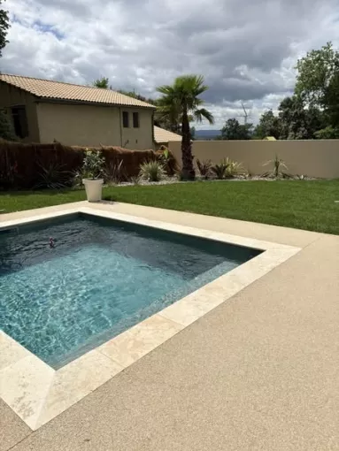 Aménagement complet d'un jardin à Orange : un extérieur harmonieux et fonctionnel, Bollène, AETP