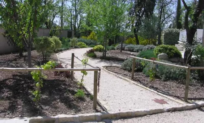 Entretien de jardin à Bollène, Bollène, AETP