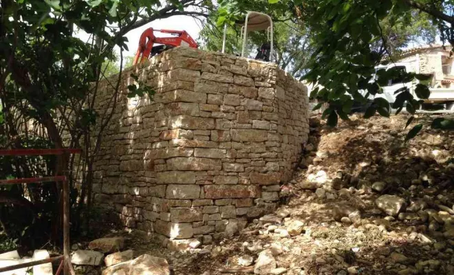 Mur en pierre à Bollène, Bollène, AETP