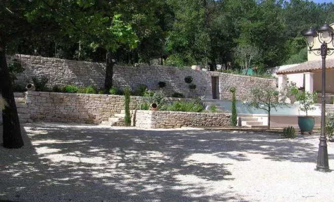 Mur en pierre à Bollène, Bollène, AETP