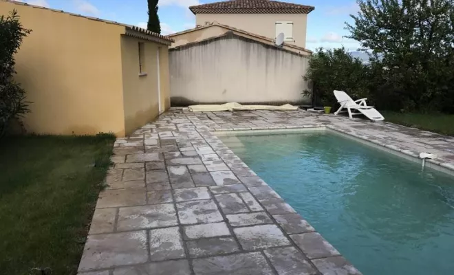 Piscine, bassin et fontaine à Bollène, Bollène, AETP