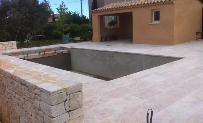 Piscine, bassin et fontaine à Bollène, Bollène, AETP