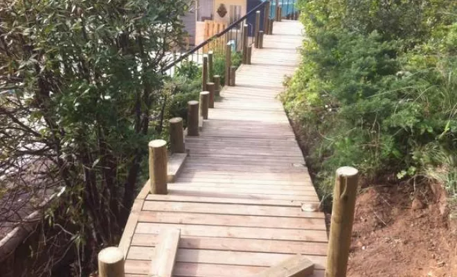 Terrasse en bois à Bollène, Bollène, AETP